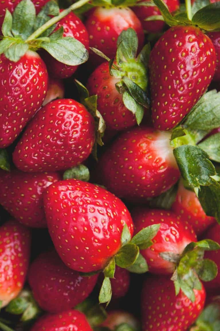 What Goes With Strawberries? A Nourishing Plate